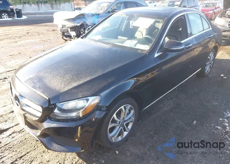 2018 Mercedes-Benz C 300 4Matic из США, поврежденный, VIN 55SWF4KB5JU246400